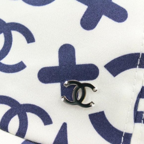 Chanel 22P 2022 White x Navy Blue Charm Icon CC Logo Baseball Cap Hat 85C24s - Picture 4 of 12